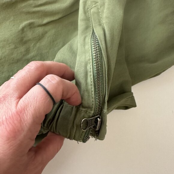 Torrid Olive Green Womens Cropped Pants 24R Cotton Feel the Fit 2X Cargo - Picture 12 of 12